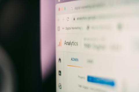 schermata di un computer con google analytics aperto